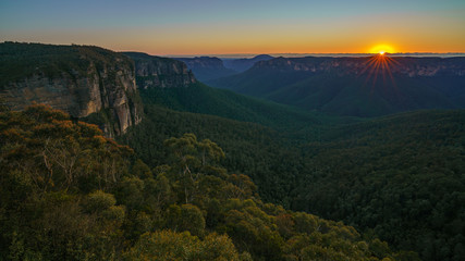 sunrise at govetts leap lookout, blue mountains, australia 9