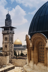 Israel, Jerusalem, View of ornate minaret tower and Dome of the Rock