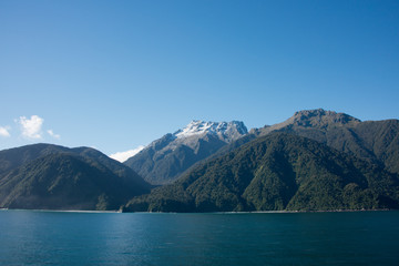 New Zealand, South Island, Fiordland National Park, Milford Sound aka Piopiotahi.