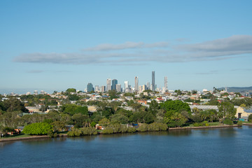 Fototapeta premium Australia, Queensland, capital city of Brisbane. Brisbane River view of downtown city skyline.