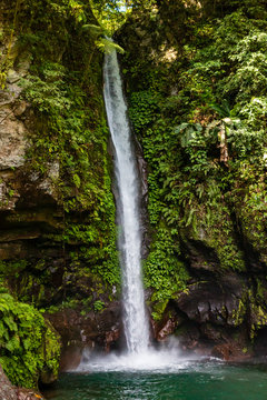 Katibawasan Waterfall on the Philippine island of Camiguin © whitcomberd