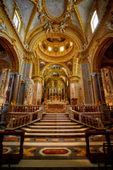 Fototapeta na wymiar altar and organ in the Catholic Church
