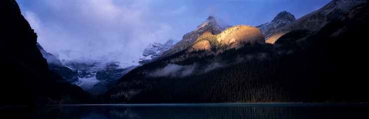Fototapeta na wymiar Canada, Alberta, Lake Louise. Dawn on Lake Lake in Banff NP, a World Heritage Site, Alberta, Canada