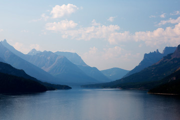 Fototapeta na wymiar Canada, Alberta, Waterton Lakes National Park, Waterton Lake and mountains