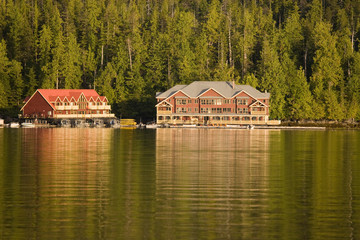 Fototapeta na wymiar Canada, British Columbia, Lowell Inlet. View of the King Pacific Lodge fishing resort. 