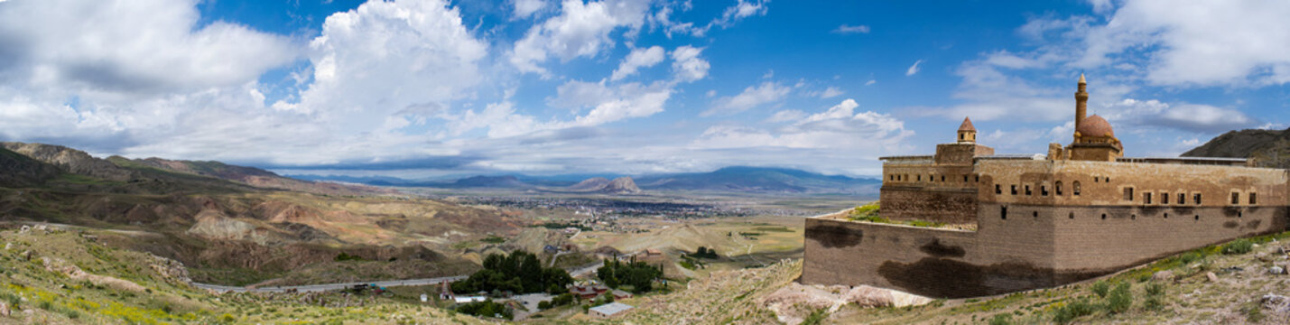 Dogubayazıt, Turkey: the Ishak Pasha Palace, a semi-ruined palace and administrative complex of Ottoman period built from 1685 to 1784, one of the few examples of surviving historical Turkish palaces