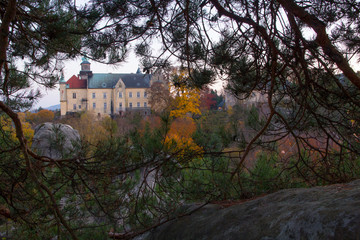 Obraz premium Czech Republic, Bohemia. Gothic Kost Castle from the 14th Century.