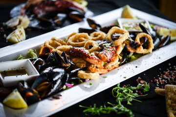 mix of grilled & fried seafood plate