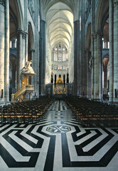 Obraz premium France, Amiens. The dramatic tiles of the nave help accentuate the height of Notre Dame Cathedral, a World Heritage Site, in Amiens, France.