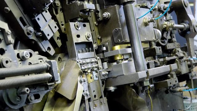 Industrial metalworking manufacture stamping parts,clips,clamps,wire forms with high speed,high precision,Machine CNC wire forming industry.