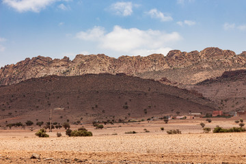 Blick von der Wüste zum Anti-Atlas-Gebirge