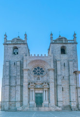 Fototapeta na wymiar Portugal, Porto, Porto Cathedral at Dawn