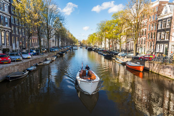 Fototapeta na wymiar Canal, central Amsterdam, Netherlands