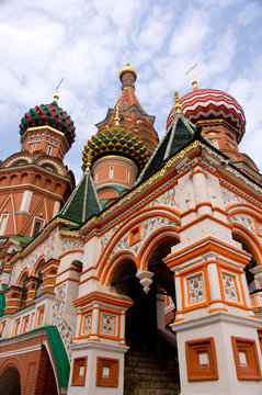 Russia, Moscow, Red Square. St. Basil's Cathedral (aka Pokrovsky Sobor or Cathedral of the Intercession of the Virgin on the Moat).