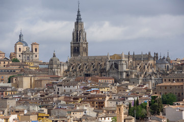 Fototapeta na wymiar Spain, Castilla-La Mancha,Toledo. Overviews of historic city, Toledo Cathedral.