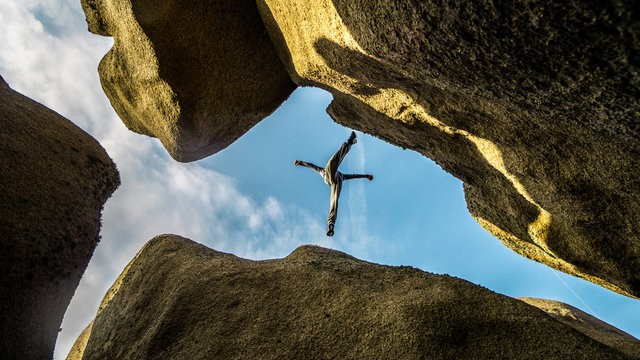 parkour on rocks