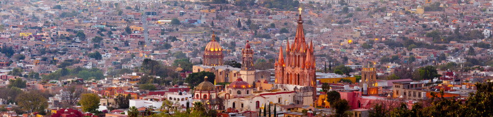 Naklejka premium Mexico, San Miguel de Allende. Credit as: Don Paulson / Jaynes Gallery / DanitaDelimont.com.