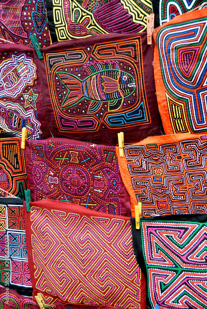 Wall mural Central America, Panama, San Blas Islands (aka Kuna Yala). Colorful hand stitched molas made by the Kuna Indians.