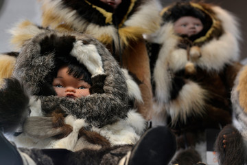 Obraz premium USA, Alaska, Ketchikan, Downtown shopping, Eskimo doll.