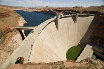 Glen Canyon Dam and Colorado River, Page, Arizona, US