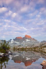 Fototapeta premium USA, California, Inyo National Forest. Mount Ritter and Banner Peak reflected in Garnet Lake. Credit as: Don Paulson / Jaynes Gallery / DanitaDelimont.com