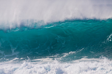 USA, Hawaii, Oahu, Large waves along the Pipeline Beach on the windward side of the Island