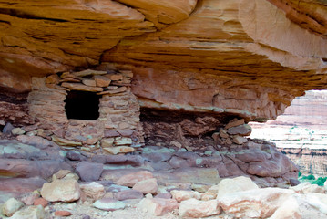 USA, Utah, Canyonlands NP. Ancient stone grainery near Peekaboo Trail; Needles District.