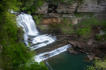 Obraz premium USA, Tennessee, Cummins Falls State Park. Waterfall and cascade of Blackburn Fork State Scenic River. 