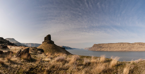 USA, WA, Walla Walla County. Twin Sisters Monument and the Columbia river.