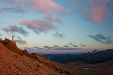 Fototapeta premium Clouds on Cascade Mountains