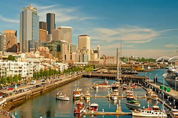USA, Washington, Seattle. The Sail-in parade of the Bell Street Pier Classic Rendezvous.
