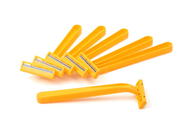 Disposable shaving razor