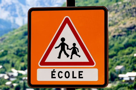 Panneau danger sortie &eacute;cole