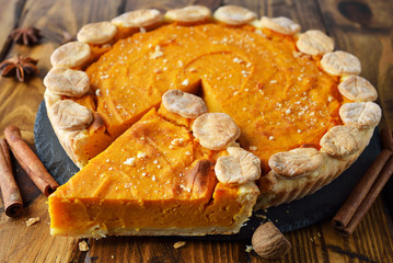 Traditional pumpkin pie