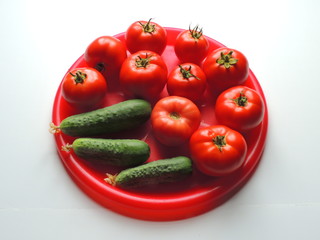 fresh tomatoes in a bowl