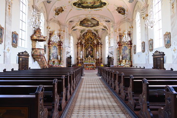 Fototapeta na wymiar Innenansicht Pfarrkirche St. Martin in Riegel am Kaiserstuhl