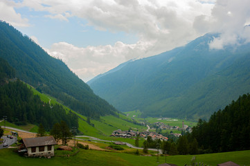Fototapeta na wymiar Tirolo landscape