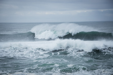 Crashing wave off the Oregon coast - 284565273