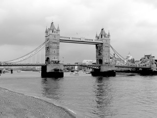 Fototapeta na wymiar Tower Bridge in London (Black and White)