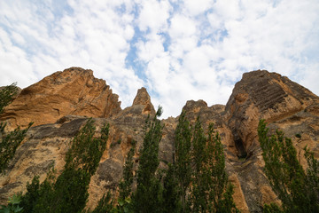 Fototapeta na wymiar view of a canyon (tohma canyon) in Turkey