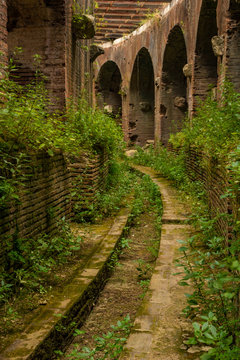 arch in capua amphitheatre