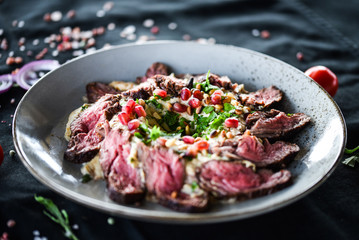 lebanese humus with grilled beef & lebanese bread