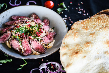 lebanese humus with grilled beef & lebanese bread