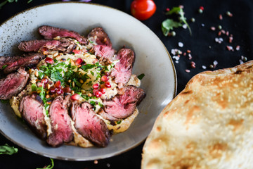 lebanese humus with grilled beef & lebanese bread