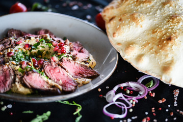 lebanese humus with grilled beef & lebanese bread