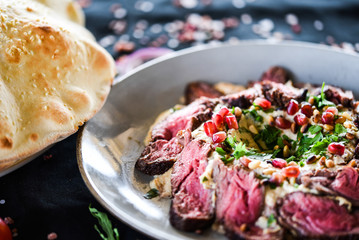 lebanese humus with grilled beef & lebanese bread