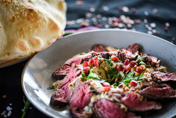 lebanese humus with grilled beef & lebanese bread
