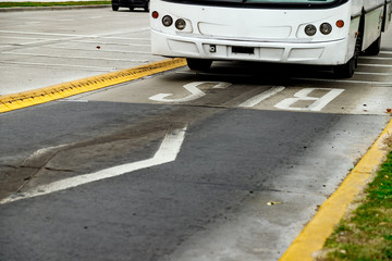 Exclusive lane for buses with bus passing