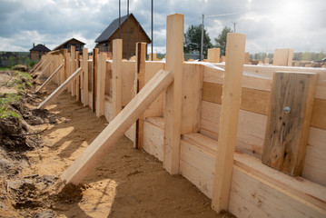 Formwork to fill the foundation