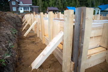 Formwork to fill the foundation